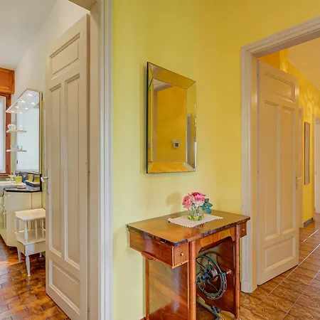 Connie's - Happy Monvalle